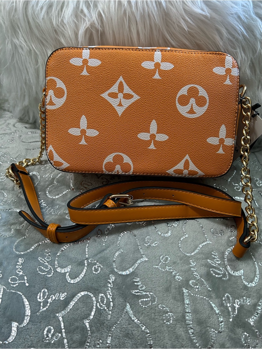 NWT Classic Fashion Monogram Crossbody wi/Gold Chain & Matching Wallet, Orange - Picture 2 of 11